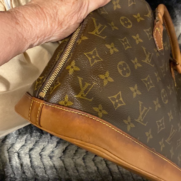 Louis Vuitton Vintage Alma Bag - Picture 13 of 16
